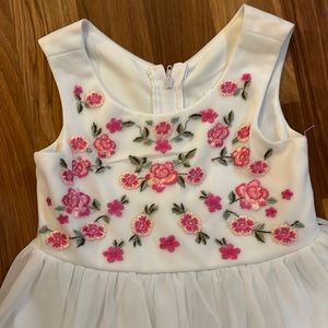 Girls white dress with flower embroidery